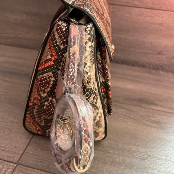 Fiorelli Flynn Satchel in Snake Emboss bag - Picture 4 of 11